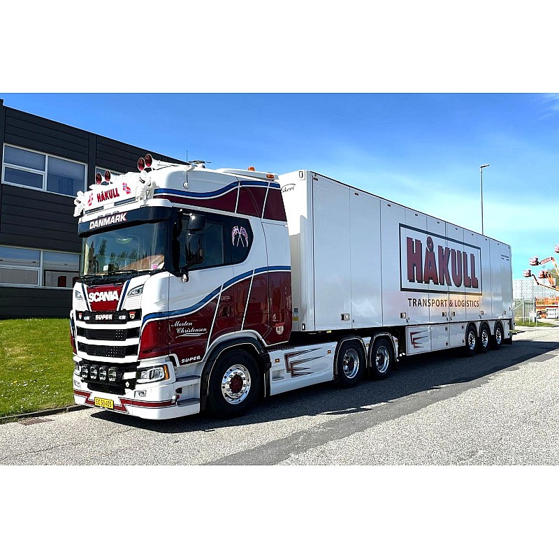 Morten Christensen Hakull Scania NGS Highline 6x2 & Box Trailer