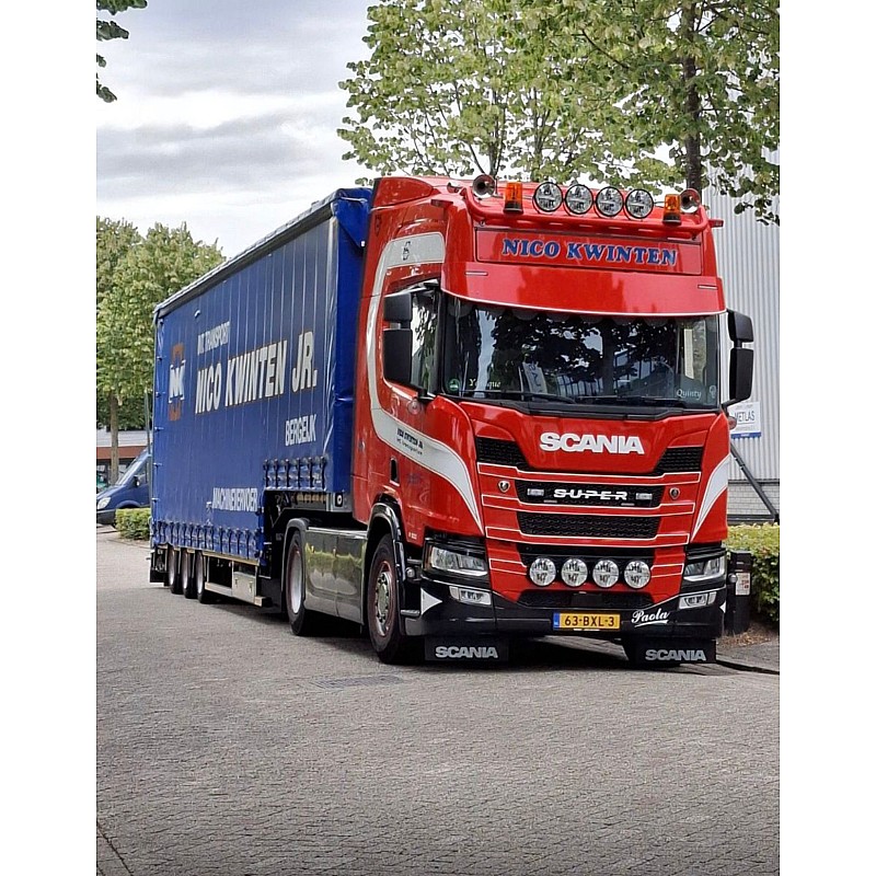 Nico Kwinten Scania NGR 4x2 Highline & Curtainside Trailer