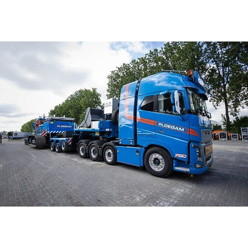 Ploegam Volvo FH16 8x4 & Broshuis Lowloader Trailer