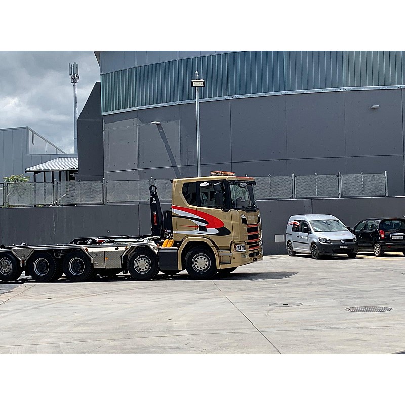 Gloggner Scania NGR low roof 10x4 Tipper