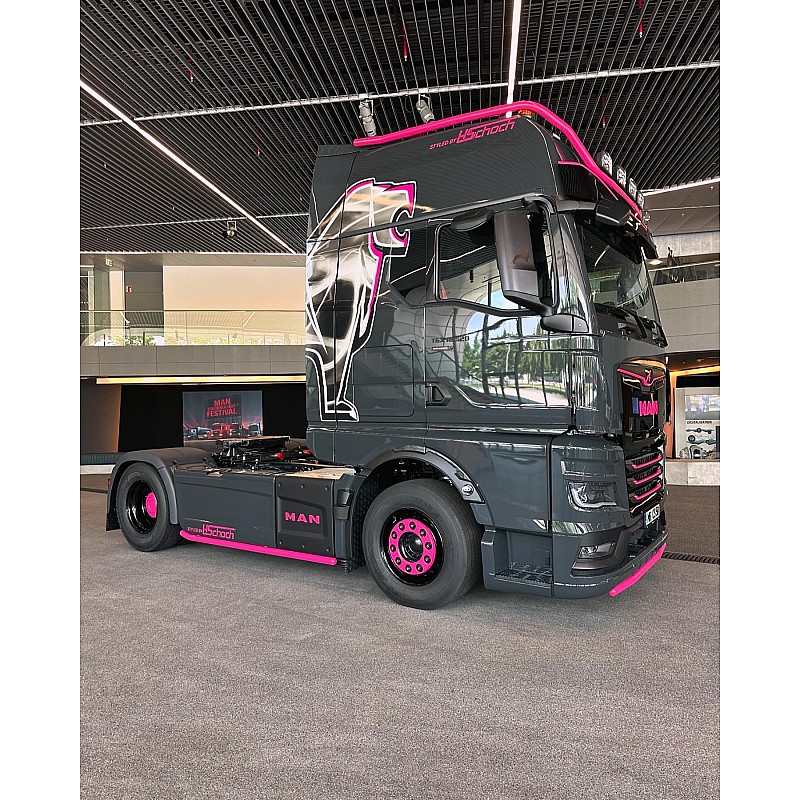 Christina Scheib MAN TGX GX & Curtainside Trailer