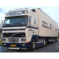 Nielsens Fiskeeksport Volvo FH12 Globetrotter XL & Reefer Trailer