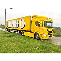 Jumbo Scania Next Gen R-Series Highline with steered refrigerated trailer