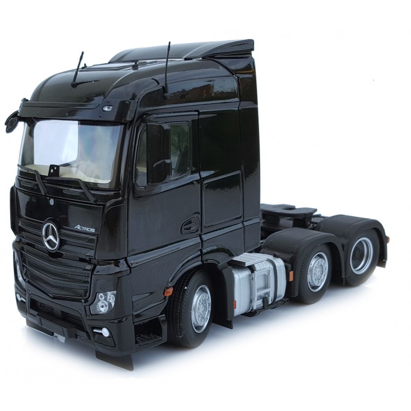 Mercedes-Benz Actros Streamspace 6X2 Black 1:32 Scale