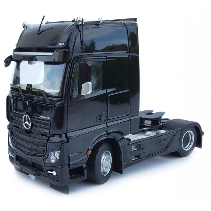 Mercedes Benz Actros Gigaspace 4X2 Black 1:32 Scale