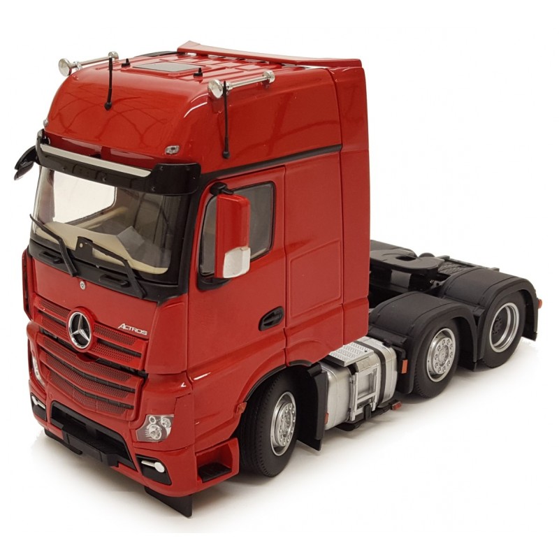 Mercedes-Benz Actros Gigaspace 6X2 Red 1:32 Scale